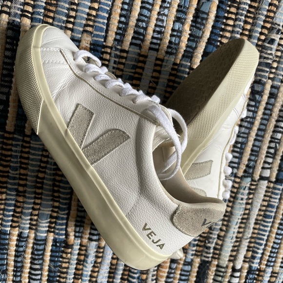 Veja Campo Sneakers in White Leather - Picture 5 of 8